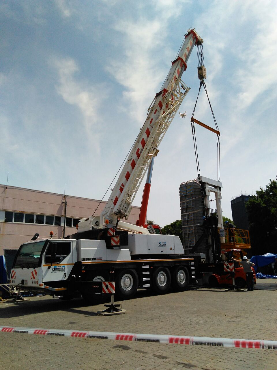 Liebherr LTM1100