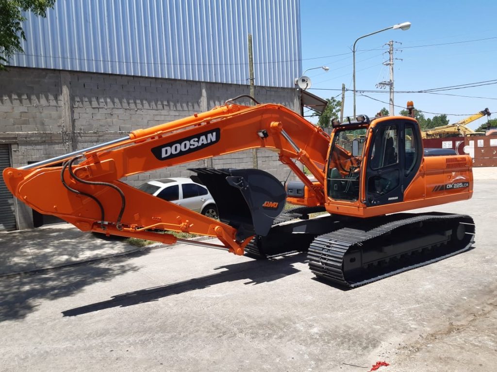 Excavadora Doosan 225
