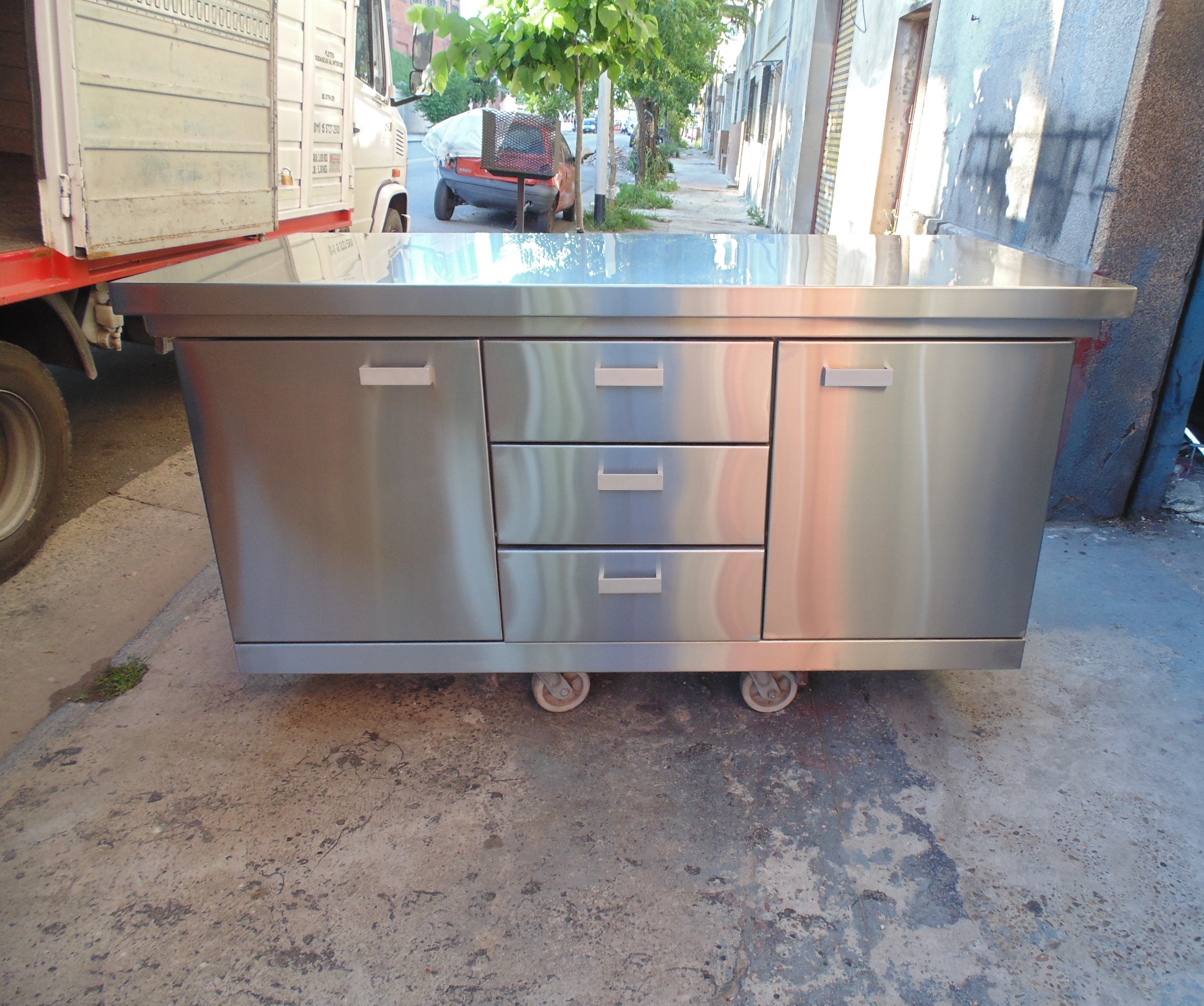 Bajo Mesadas de acero